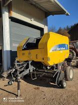 E-FARM: New Holland BR7070 Crop Cutter - Ballenpresse - id EVAB4SM - 13.000 € - Baujahr: 2010 - Ballenanzahl: 11.000,Frankreich