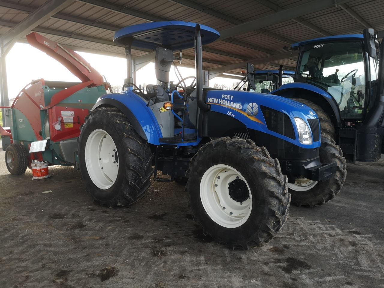 E-FARM: New Holland T5.75 - Traktor - id XR3QJH9 - 43 000 € - Rok produkcji: 2021 - Motogodziny: 583,Moc silnika: 75,Francja