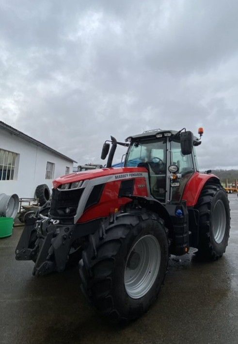 E-FARM: Massey Ferguson 7S.165 - Tractor - id CYXFRV8 - Año: 2024 - Horas: 700,Potencia del motor: 165,Francia