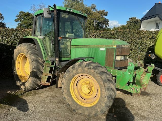 John Deere 6610 Tractor €23,500