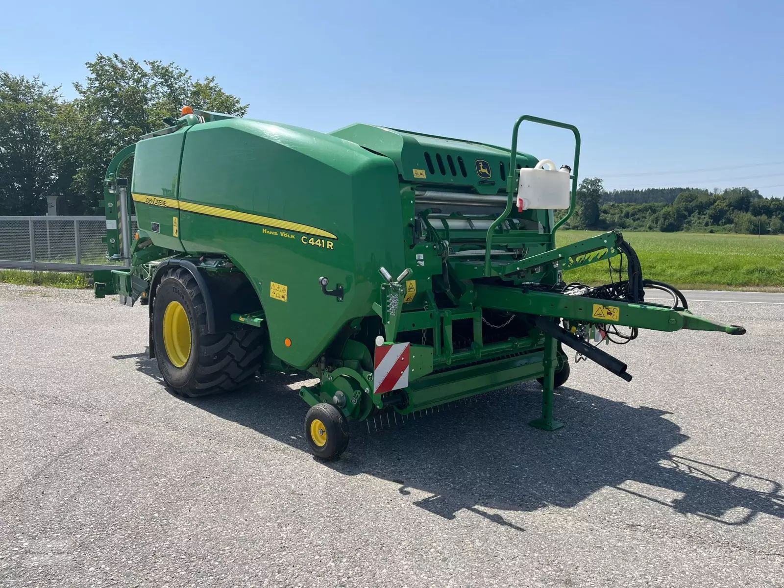 E-FARM: John Deere C441R - Ballenpresse - id SHZWSSW - 92.500 € - Baujahr: 2022 - Deutschland