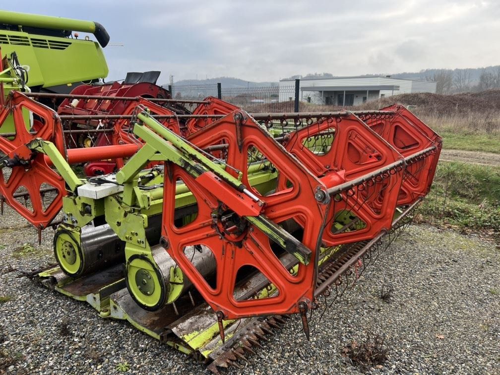 E-FARM: Claas coupe repliable - Barre de coupe - id JIDBKXX - Année: 1999 - France