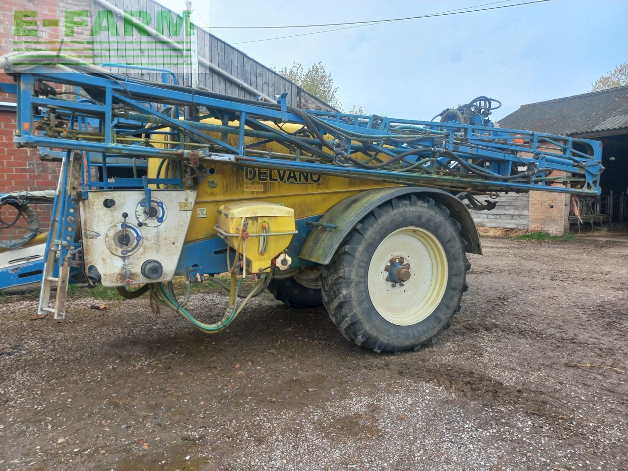 Delvano trainé 33m ps3 Postřikovač 9 000 €