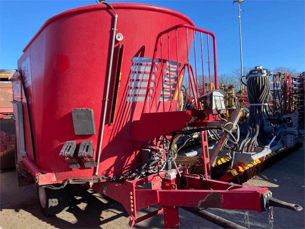 E-FARM: BVL v-mix 13 l - Mixer feeder - id J6R7ZPN - €6,900 - Year of construction: 2015 - Germany