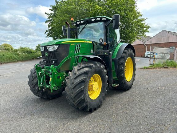 John Deere 6175 R Tractor €92,689