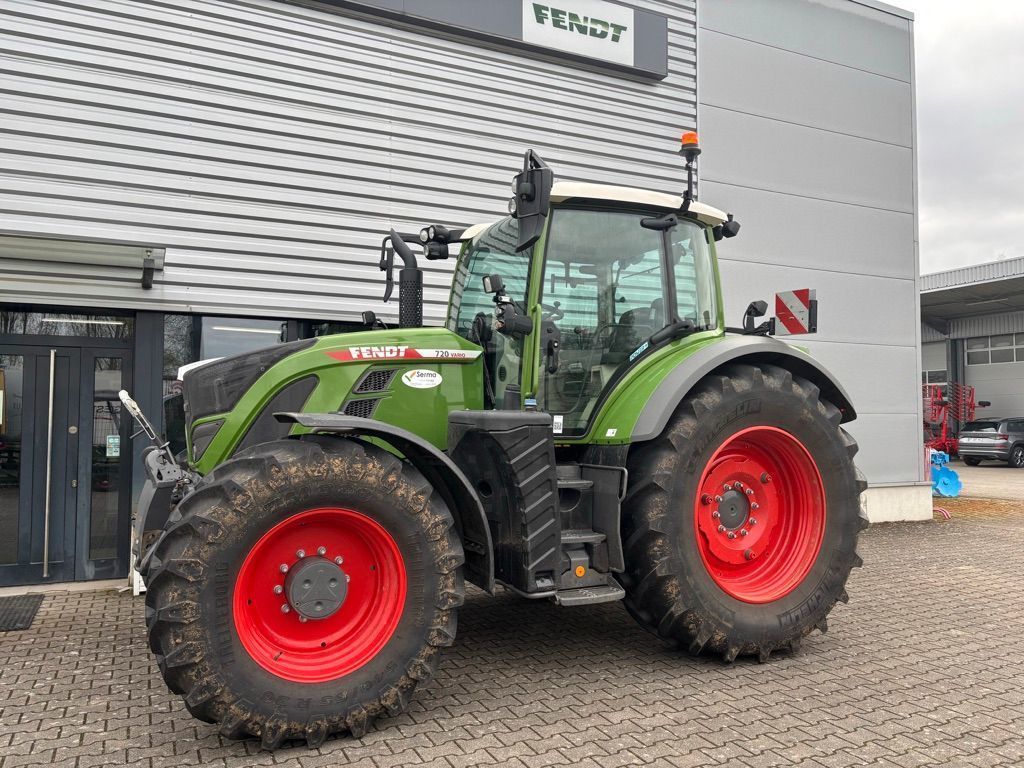 Fendt 720 Vario Tractor