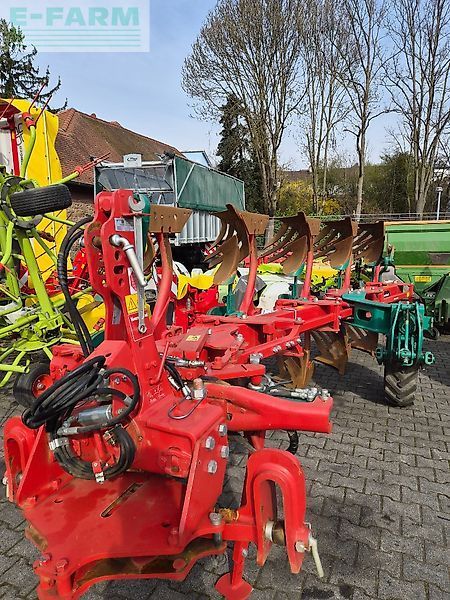Kverneland 2300 s variomat Plough €32,900