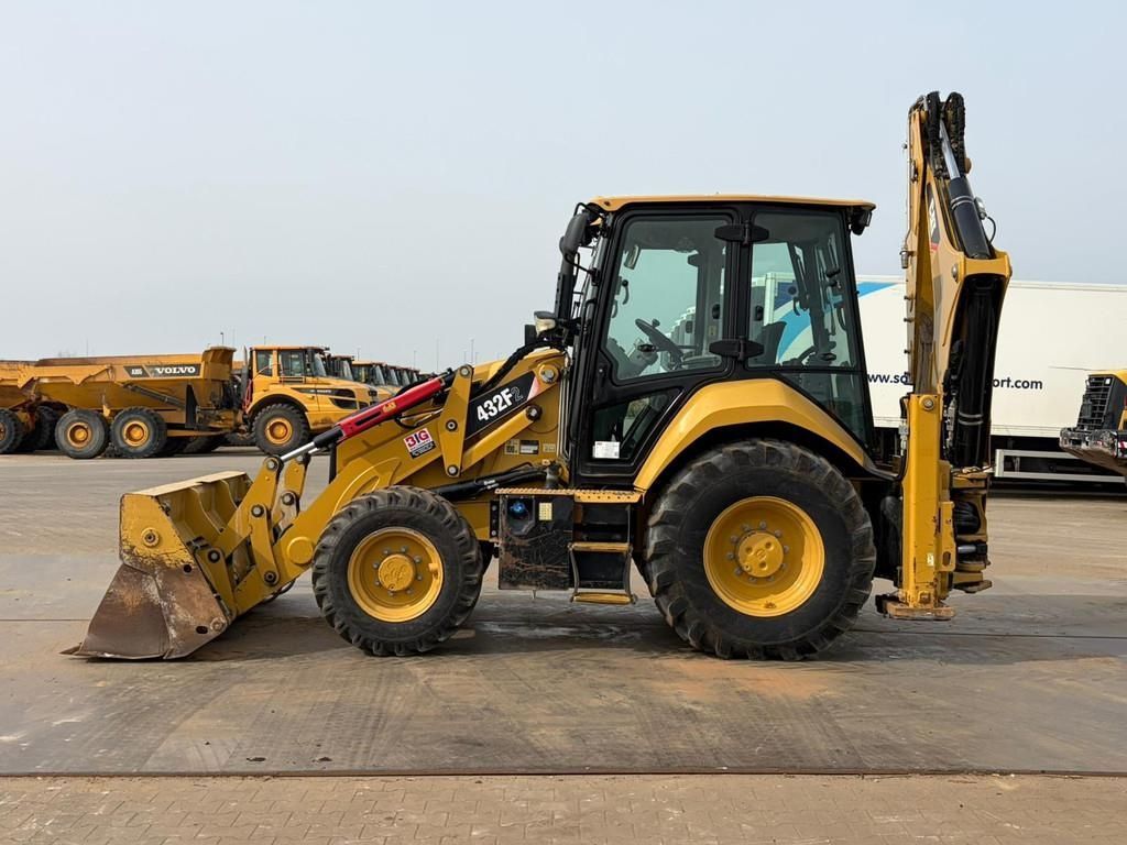 Caterpillar 432f2 Retroexcavadora 58.900 €