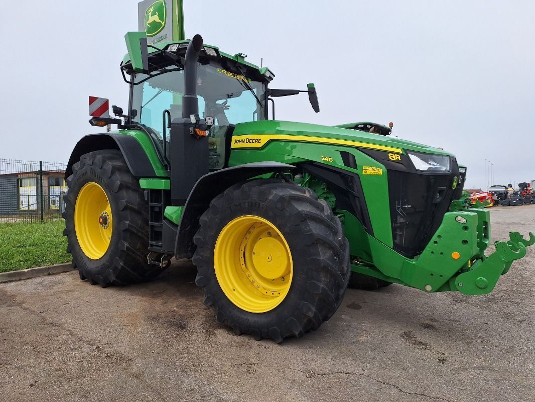 John Deere 8R 340 Tractor €225,000