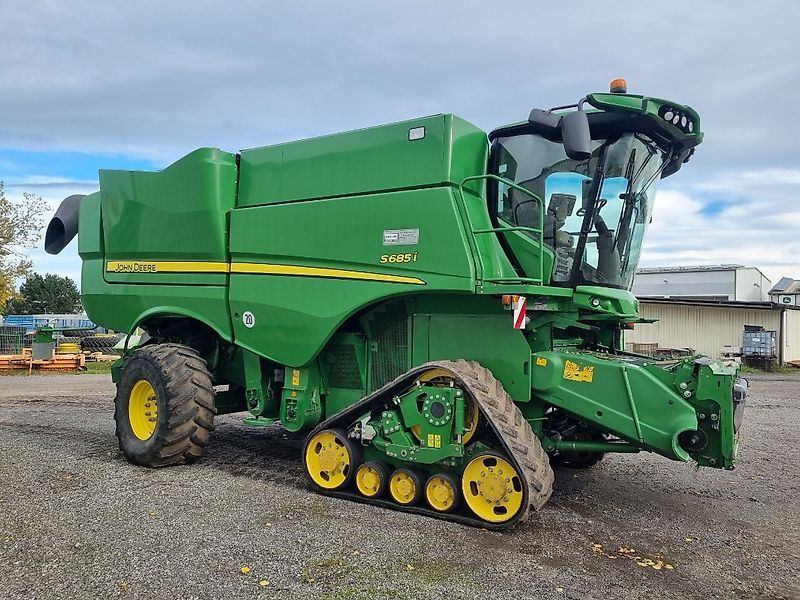 E-FARM: John Deere S 685 i - Mähdrescher - id Y3SJ7ZV - 145.000 € - Baujahr: 2015 - Abgelesene Motorstunden: 2.189,Deutschland