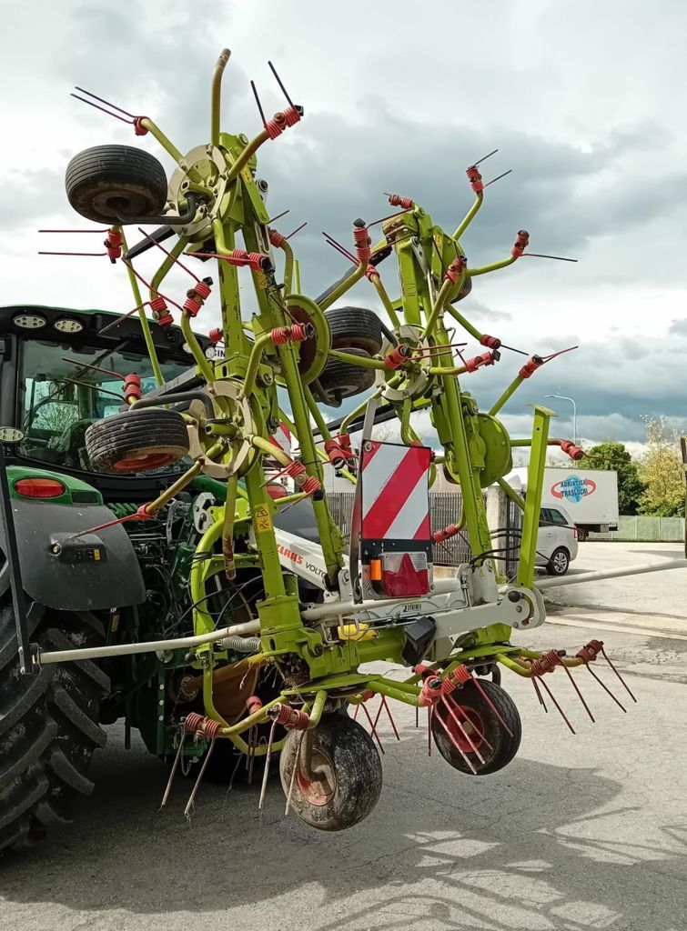 E-FARM: Claas Volto 900 - Faneuse - id IT57IFU - 8 900 € - Année: 2019 - Italie