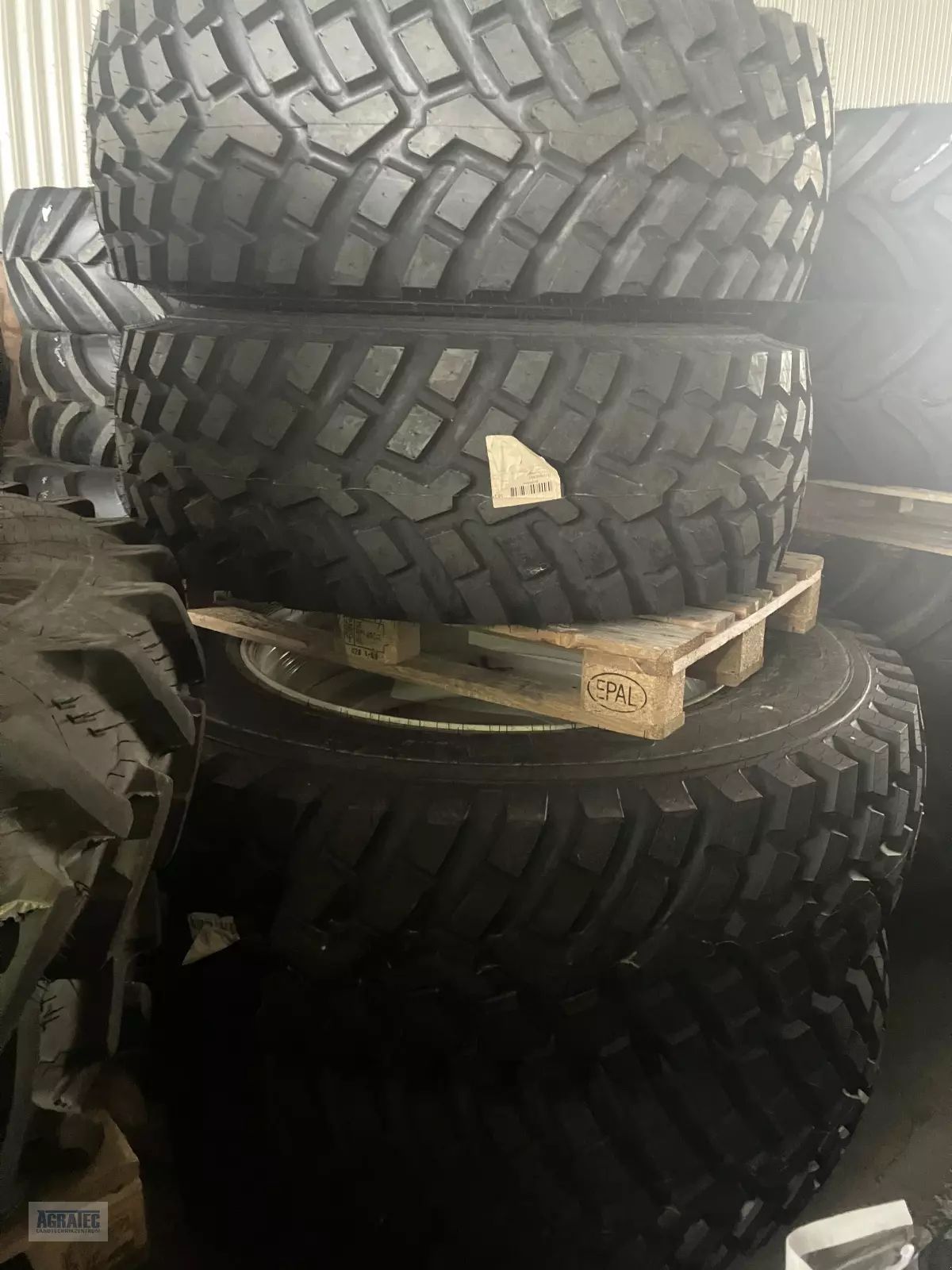 BKT kommunalräder Wheel and track €6,218