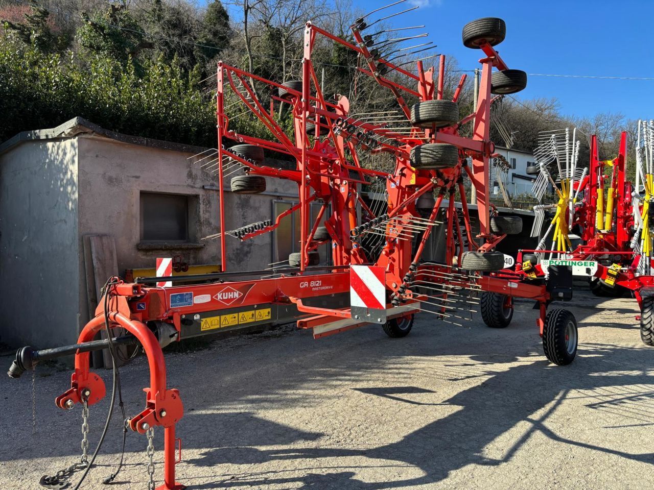 Kuhn GA 8121 Karuzelowy przetrząsacz do siana 14 900 €