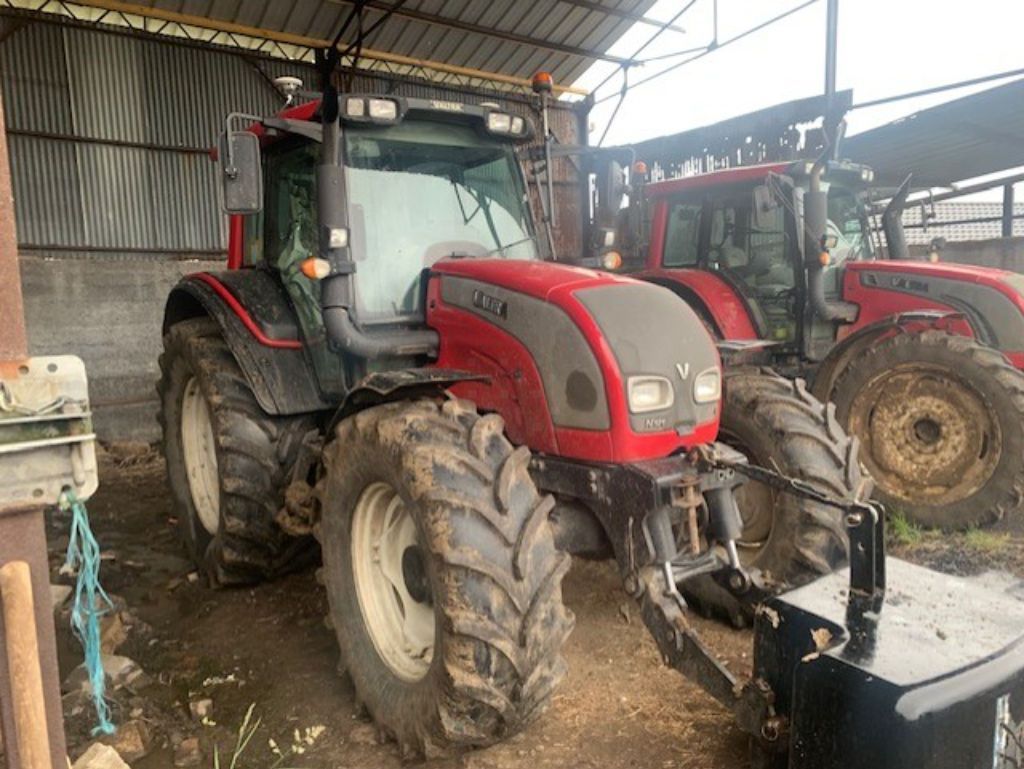 E-FARM: Valtra N121 - Traktor - id W91TYPH - 32.000 € - Baujahr: 2008 - Abgelesene Motorstunden: 6.800,Motorleistung (PS): 121,Frankreich