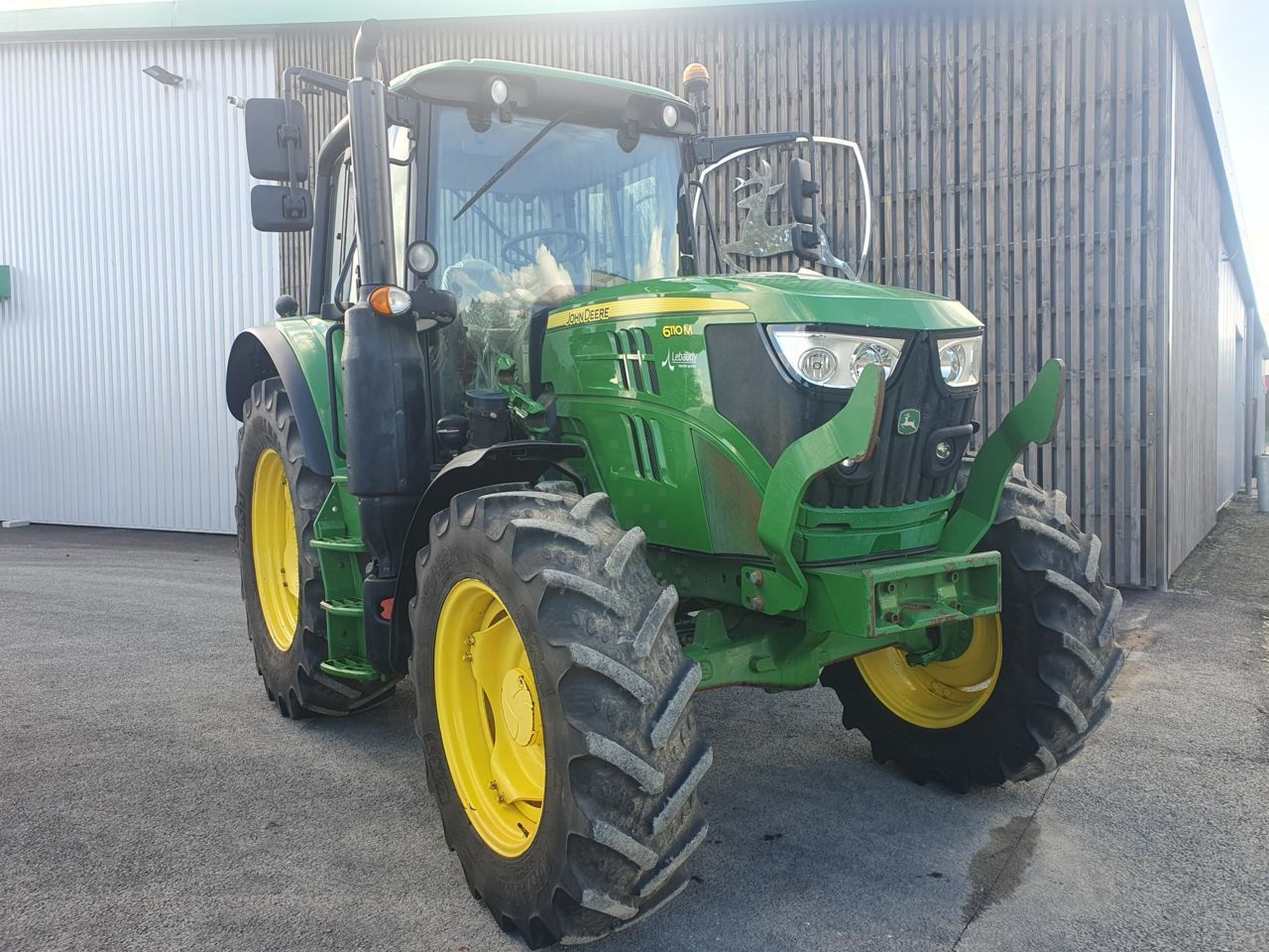 E-FARM: John Deere 6110 M - Tractor - id HUNVFRX - €50,900 - Year of construction: 2019 - Engine hours: 4,500,Engine power (HP): 110,France