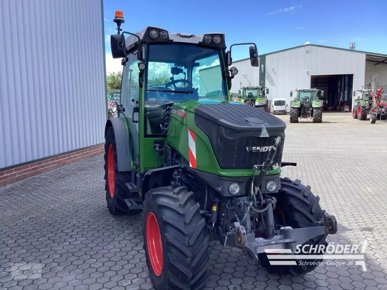 Fendt 209 F Vario Power Tractor €88,885