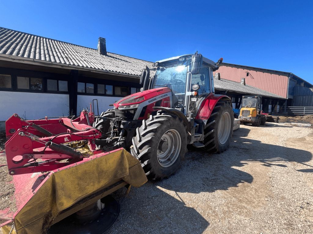 Massey Ferguson 5S.145 Traktor 87.500 €