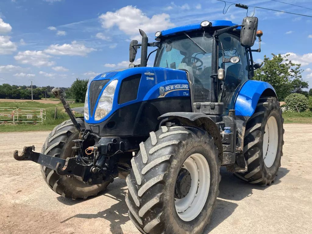E-FARM: New Holland T7.185 - Τρακτέρ - id MZJPEZZ - 36.000 € - Χρονία: 2016 - Μετρητής ωρών: 8.100,Ισχύς κινητήρα: 159,Γαλλία