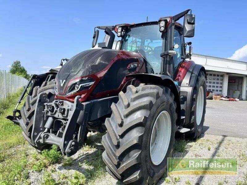 E-FARM: Valtra Q305 - Tractor - id KC2DSGC - €200,000 - Year of construction: 2024 - Engine hours: 10,Engine power (HP): 305,Germany