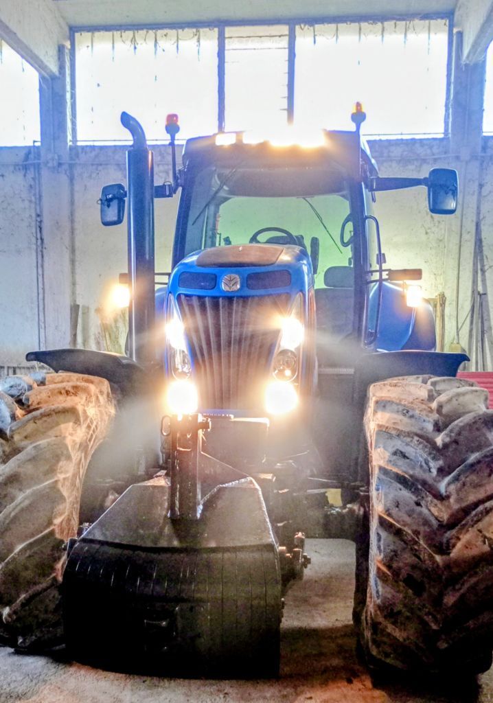 New Holland T 8040 Tractor €44,000