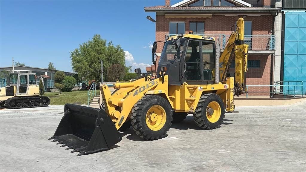 E-FARM: foredil 40-13 4x4 - Koparko-ładowarka - id G8K9UAR - 21 500 € - Rok produkcji: 1993 - Włochy