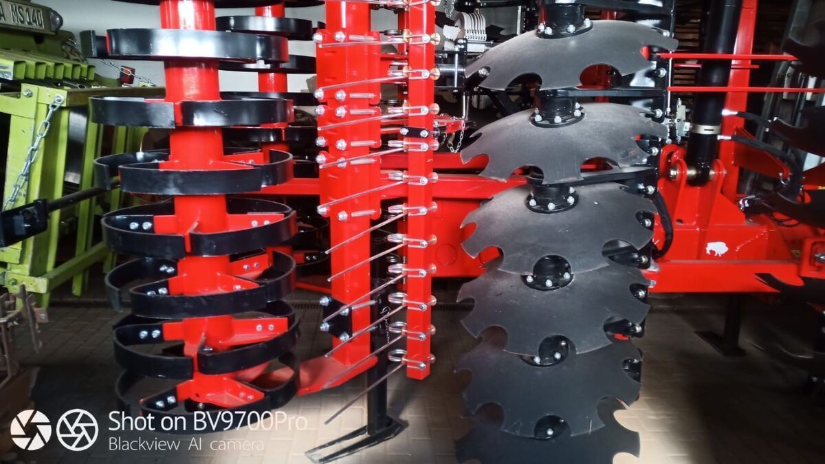 AKPIL scheibenegge akpil bison xl / 4,0 m hydrl. klapp Brona talerzowa i talerzówka kompaktowa 19 900 €