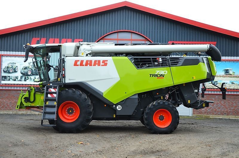 E-FARM: Claas Trion 730 - Combine harvester - id KF98L9L - €285,000 - Year of construction: 2023 - Engine hours: 395,Engine power (HP): 408,Germany