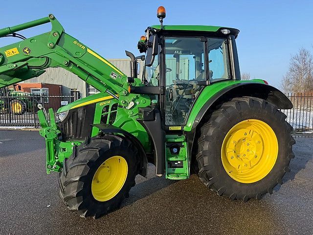 John Deere 6110 M Traktor 82.500 €