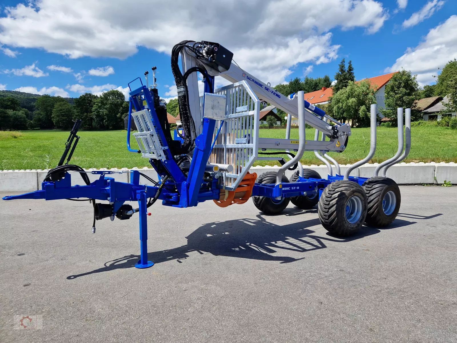 E-FARM: Scandic st-8 rückewagen 7,9m kran 550kg hubkraft drehhebelsteuerung auflauf hydr. bremse - Remorque forestière - id UNUHULL - Année: 2025 - Allemagne