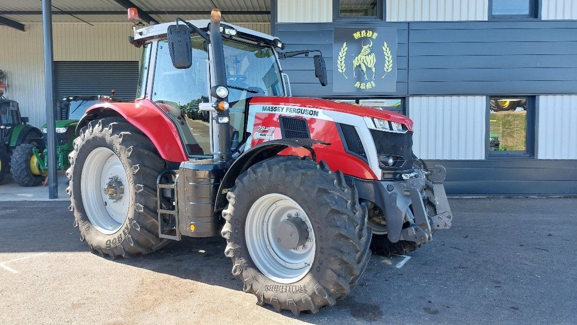 E-FARM: Massey Ferguson 7S.210 Exclusive - Tractor - id MTQLRF8 - €124,000 - Year of construction: 2024 - Engine hours: 972,Engine power (HP): 210,France