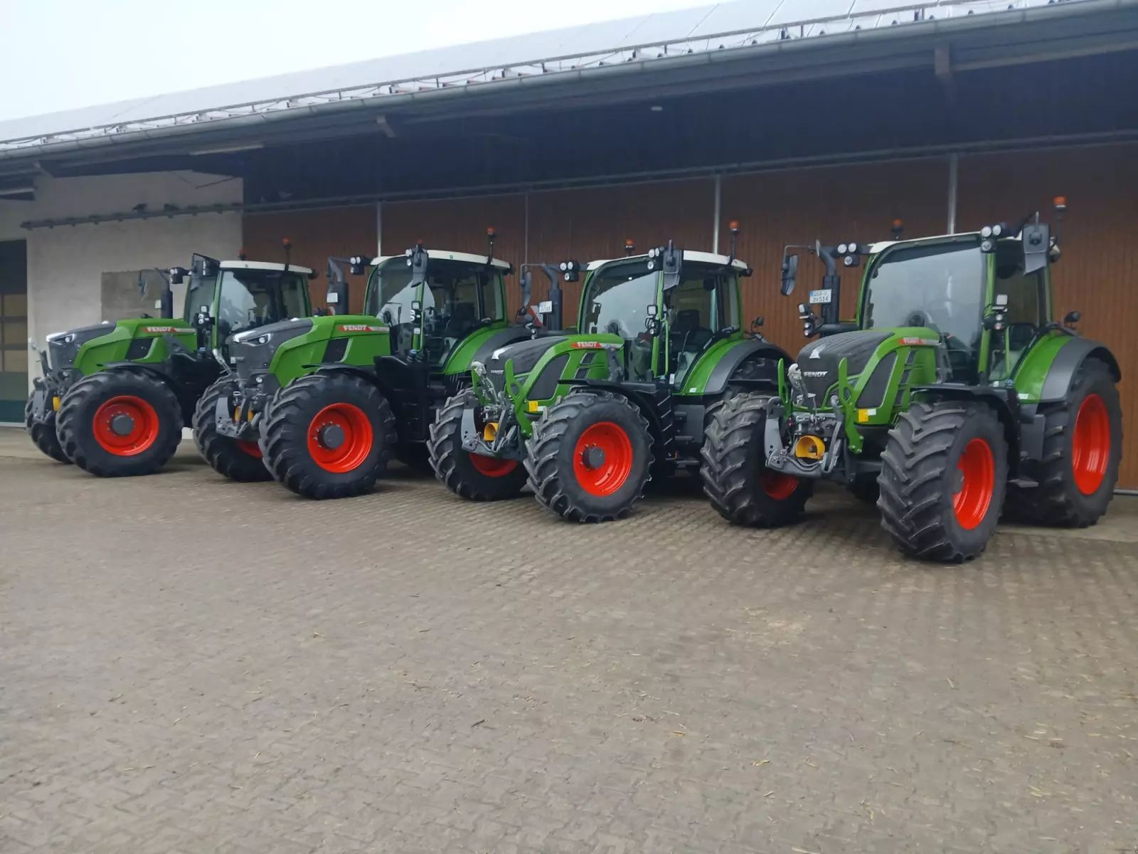 Fendt 726 Vario Tractor €214,100