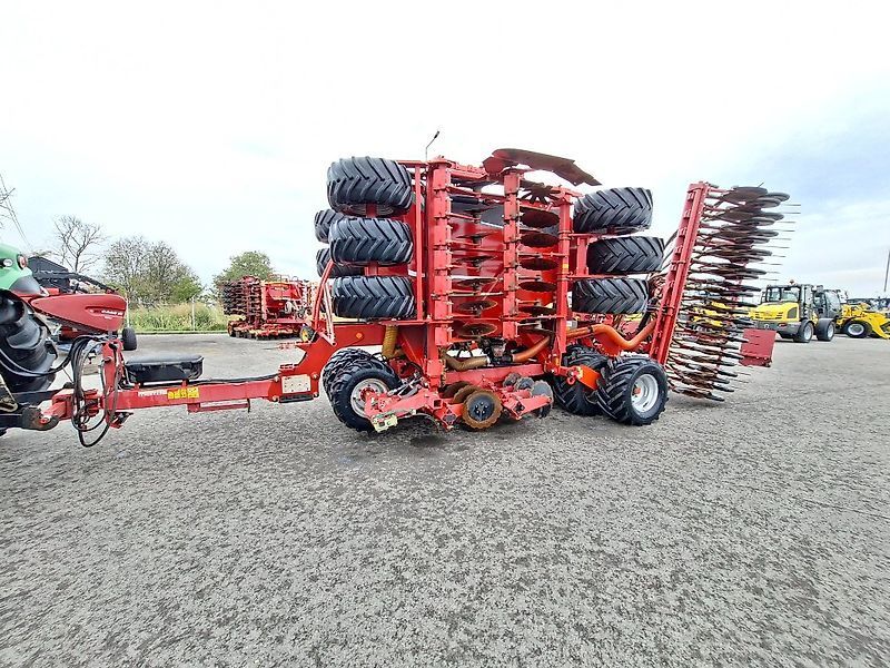E-FARM: Kverneland seeder kverneland u drill 6m - Drill - id UE8RJXU - €40,560 - Year of construction: 2017 - Romania