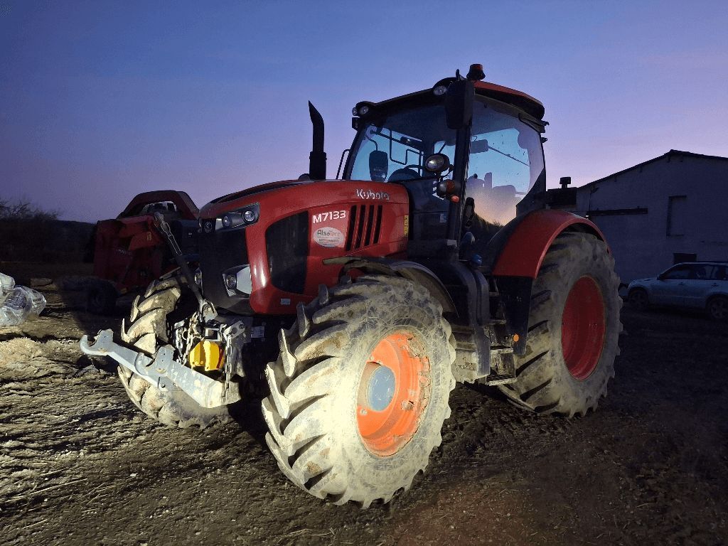 Kubota M7133 Tractor 52.000 €