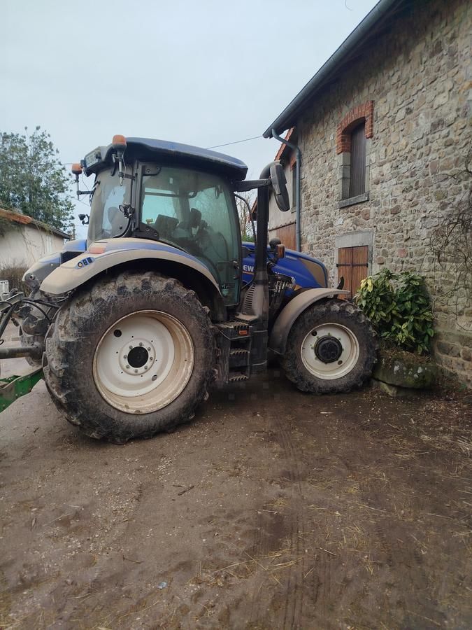 E-FARM: New Holland T6.145 - Tractor - id DYCQPYK - €84,000 - Year of construction: 2023 - Engine hours: 1,500,Engine power (HP): 125,France