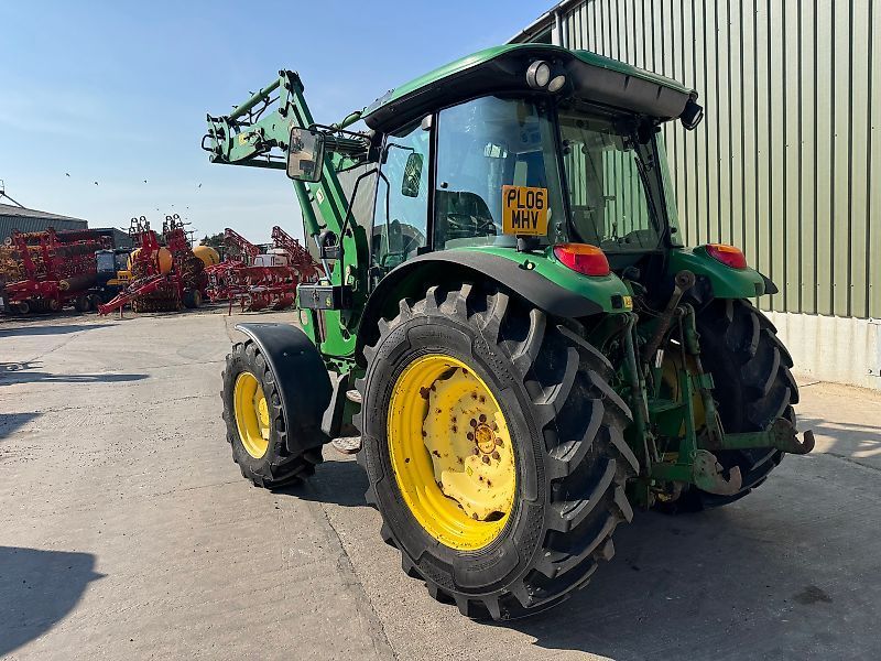 John Deere 5820 Tractor €26,916