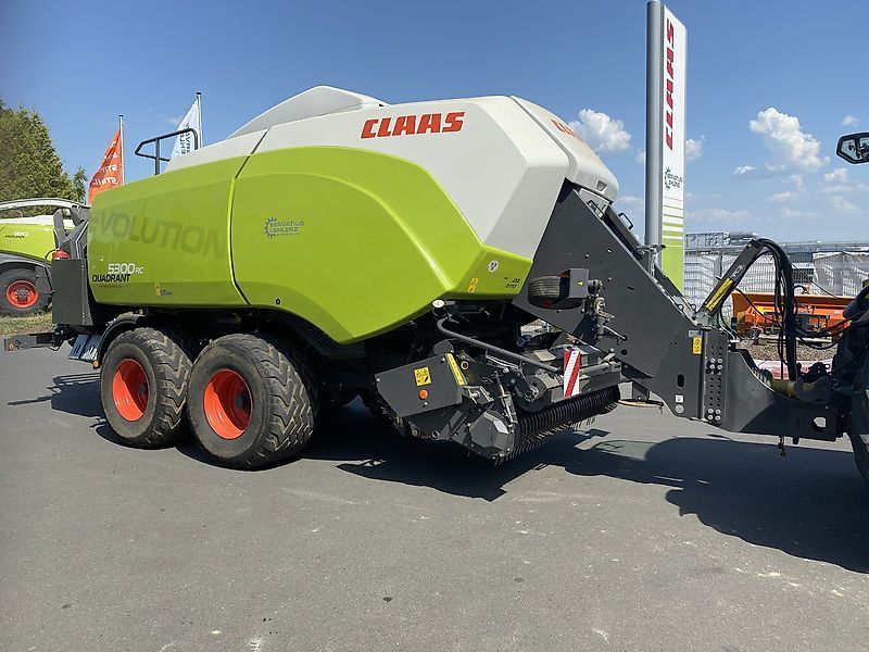 E-FARM: Claas Quadrant 5300 RC - Presse à balles - id VG3PBBL - 142 900 € - Année: 2022 - Balles produites: 15 627,Allemagne