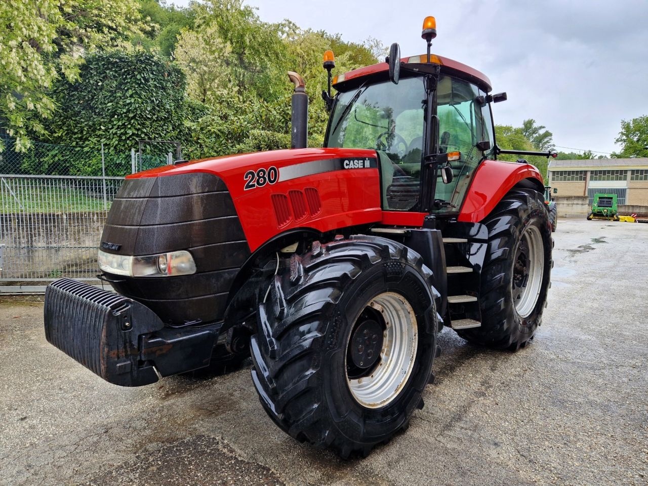 Case IH Magnum 280 tractor 56 000 €