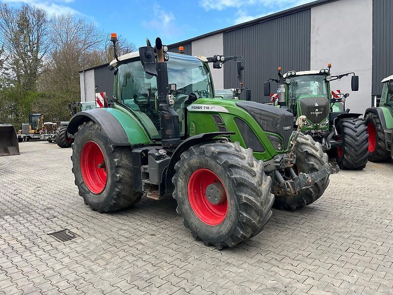 Fendt 718 Vario Tractor €59,750