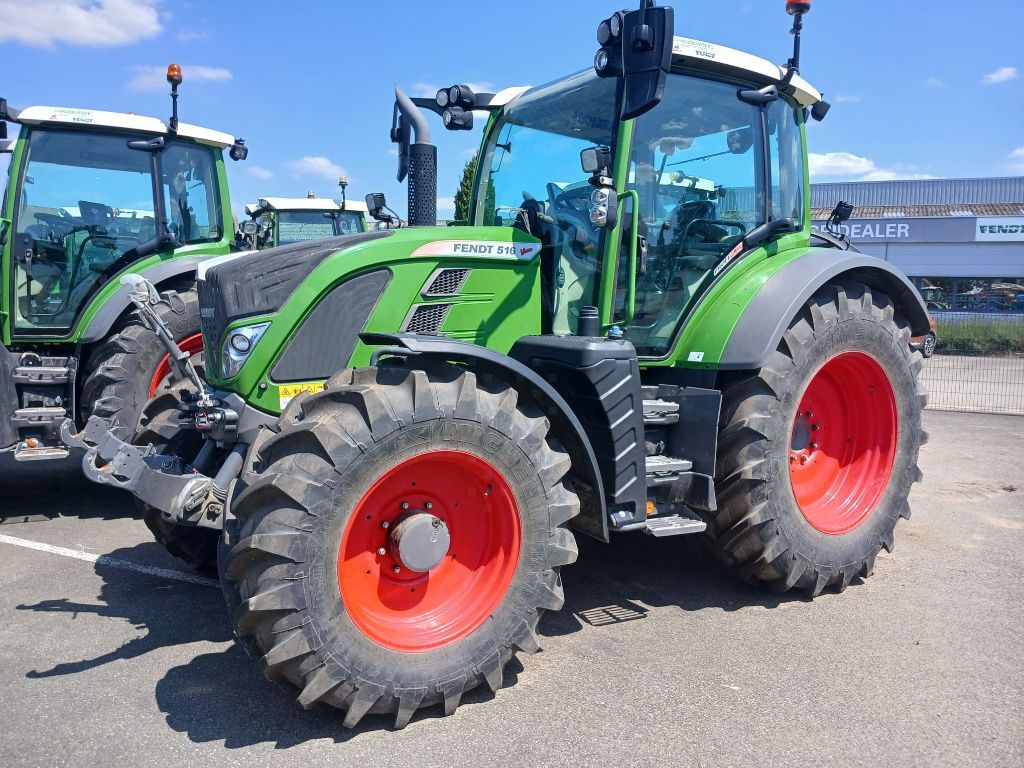 E-FARM: Fendt 516 Vario ProfiPlus - Tracteur - id 2KBJ4MU - 117 000 € - Année: 2021 - Lecture du nombre d'heure: 1 500,Puissance du moteur (chevaux): 165,France