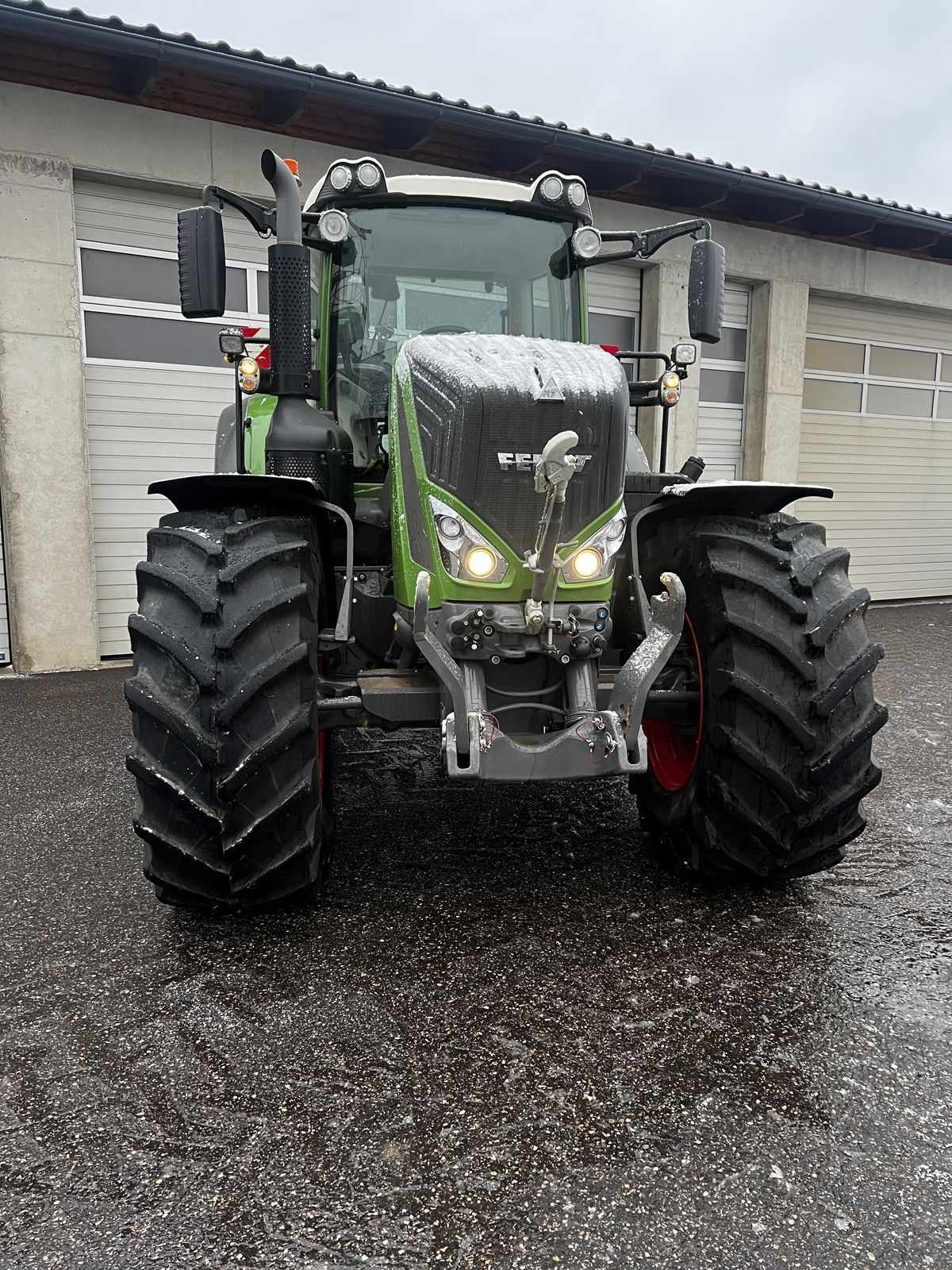 Fendt 828 Vario Profi Plus Tractor €183,500