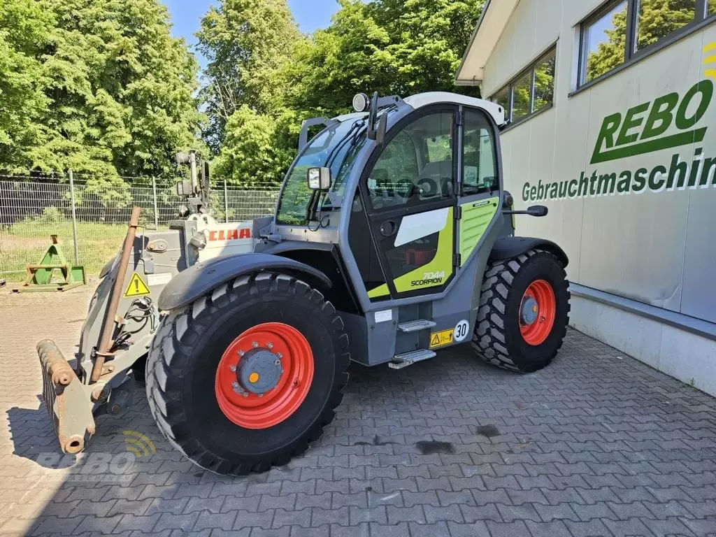E-FARM: Claas scorpion 7044 - Teleskoplader - id YTWTIGP - 49.000 € - Baujahr: 2015 - Abgelesene Motorstunden: 3.700,Motorleistung (PS): 122,Deutschland