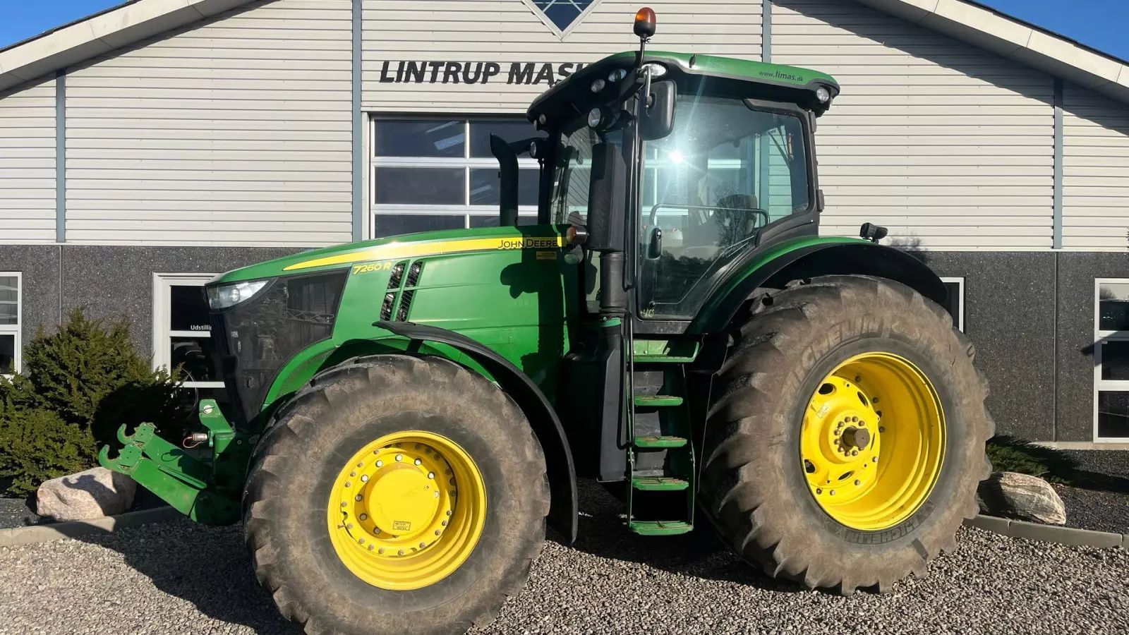 John Deere 7260 R Traktor 56 179 €
