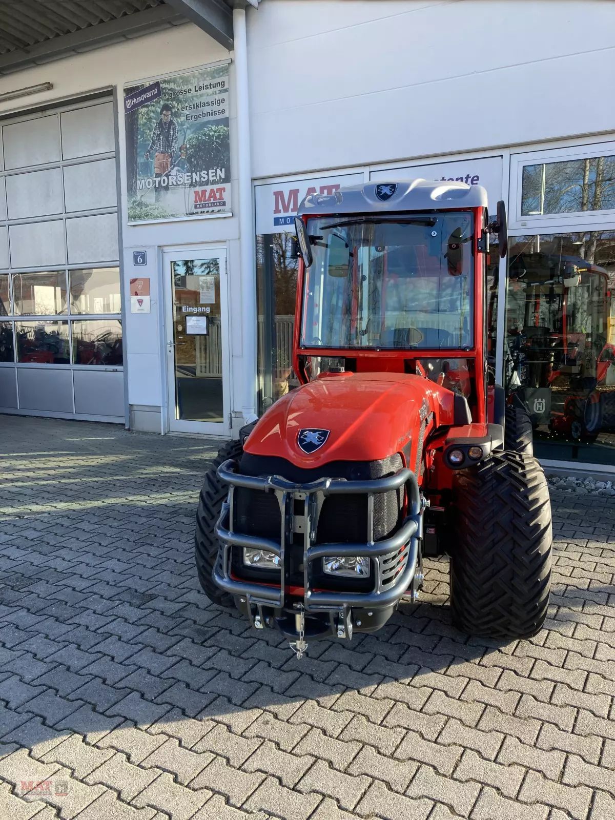 Carraro TRX 5800 Tora Tractor €51,500