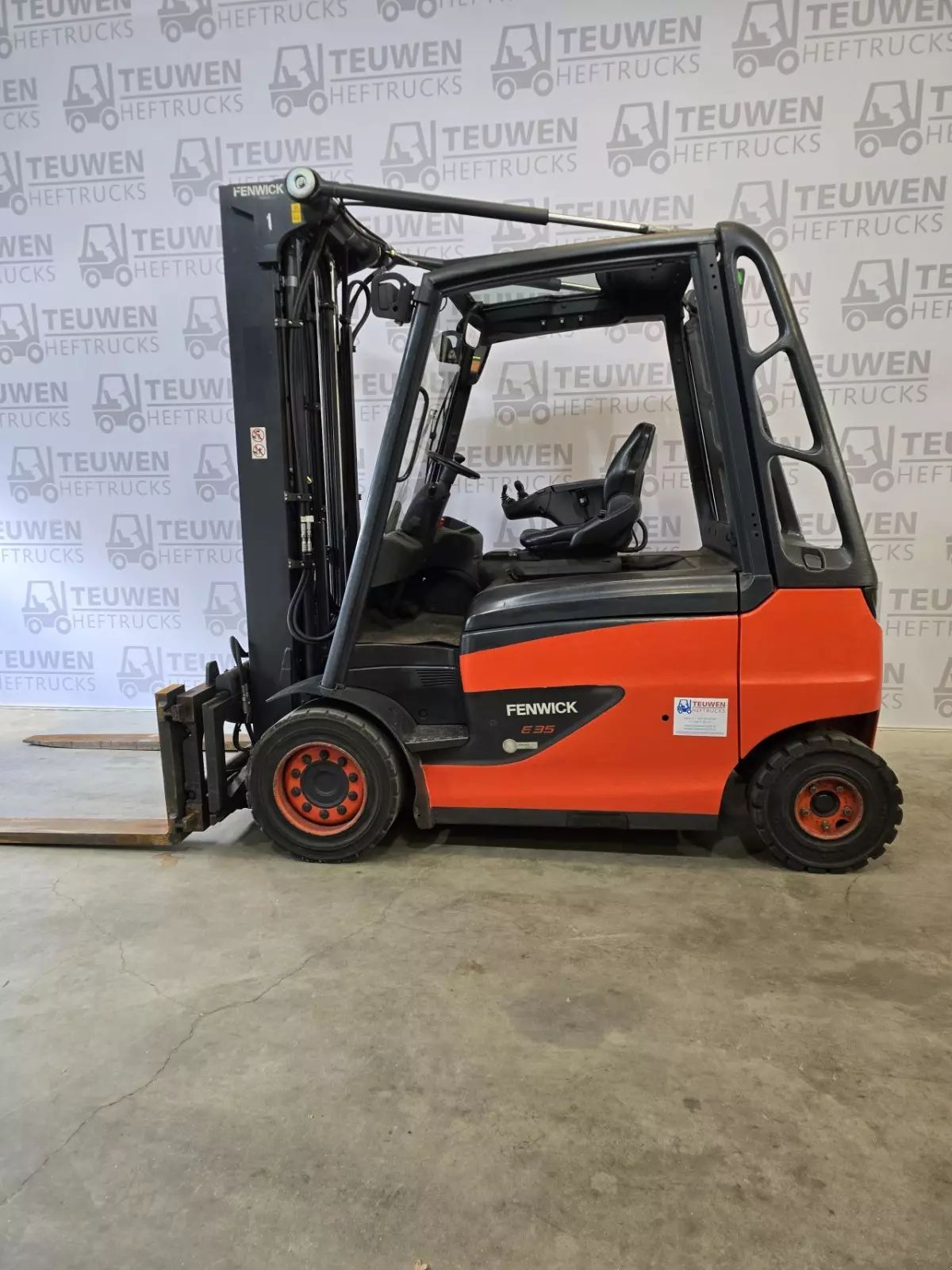 Linde e35 Vysokozdvižný vozík 15 800 €