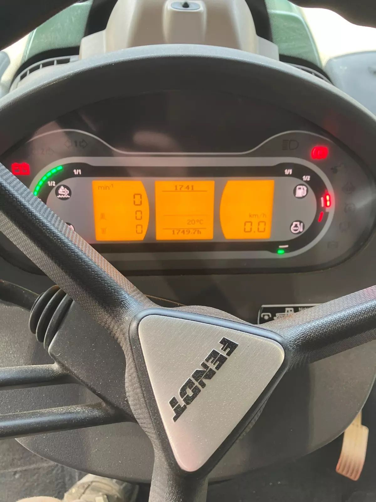 Fendt 312 Vario Tractor €89,500
