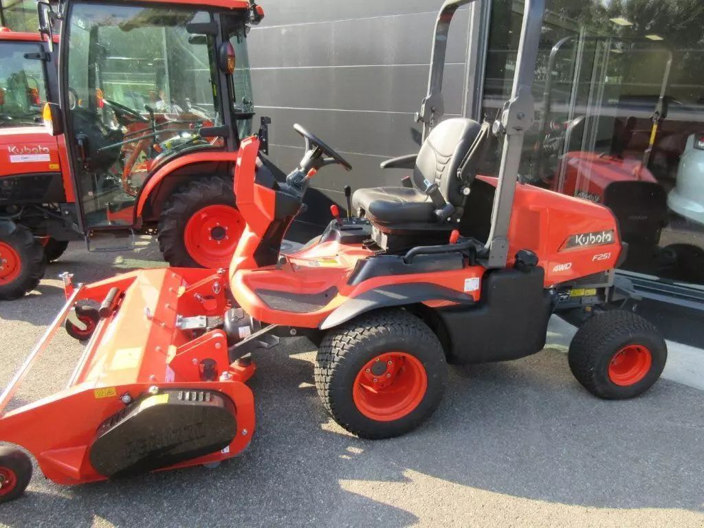 Kubota F251 Tosaerba 24.583 €