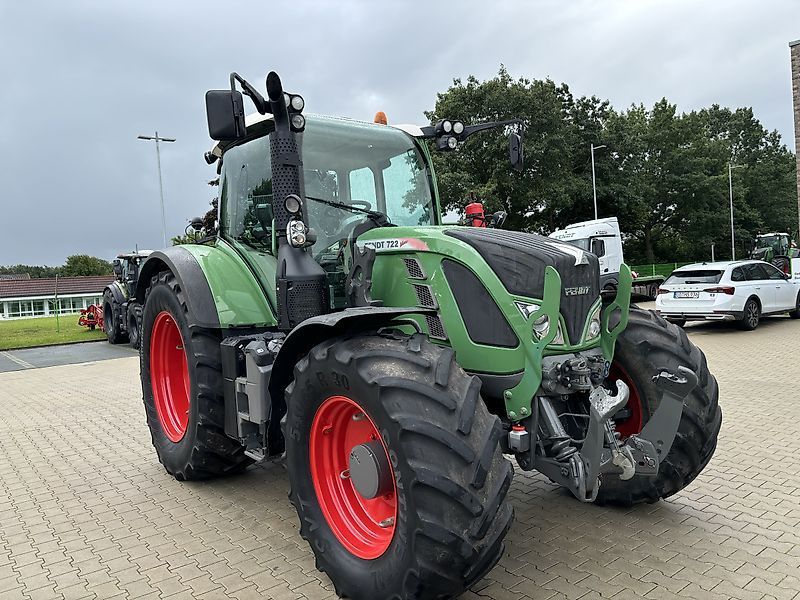 E-FARM: Fendt 722 Vario ProfiPlus - Traktor - id SQUZBQR - 78.000 € - Baujahr: 2013 - Abgelesene Motorstunden: 8.300,Motorleistung (PS): 220,Deutschland