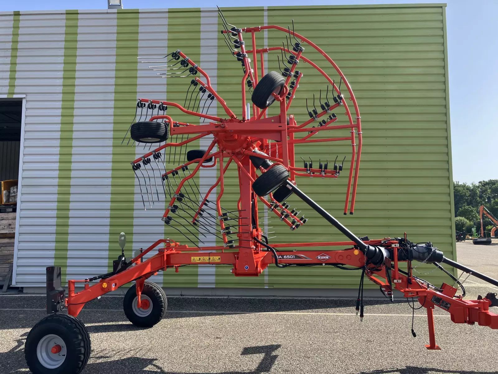 E-FARM: Kuhn GA 6501 - Andaineur - id EEYCU5L - 15 500 € - Année: 2024 - France