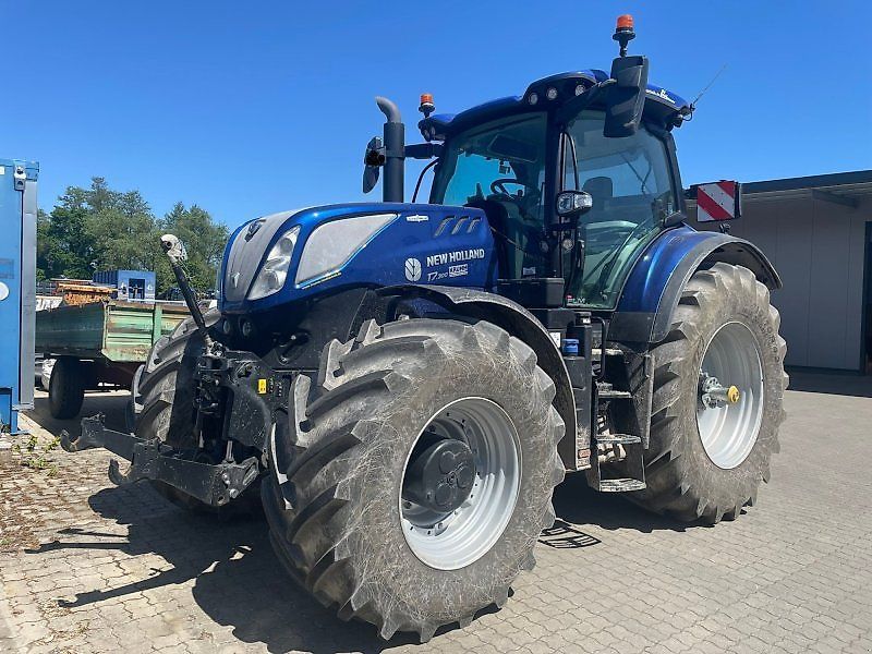 New Holland T7.300 Tractor €175,000