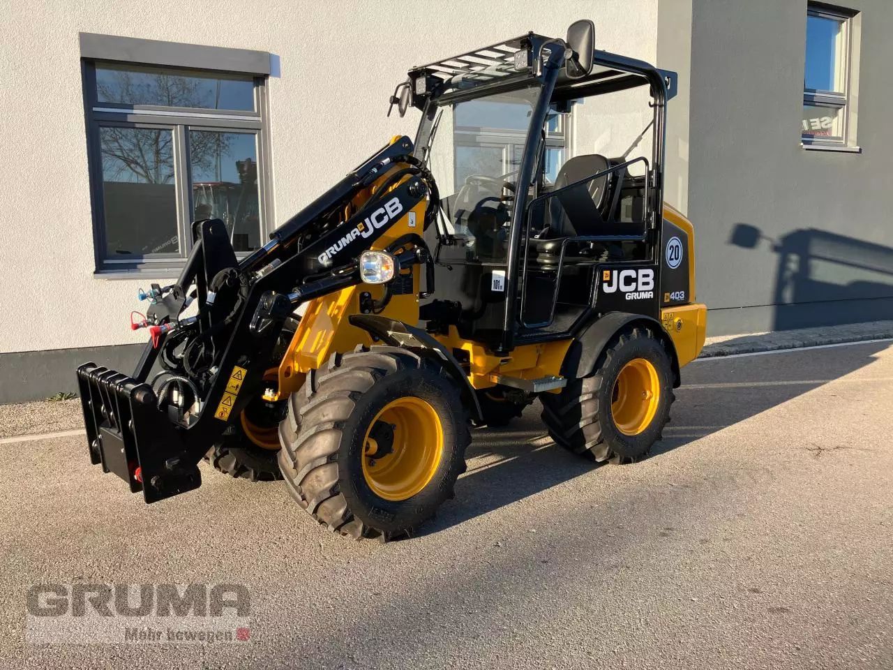 JCB 403 Smart Power Tele wheel loader €34,900
